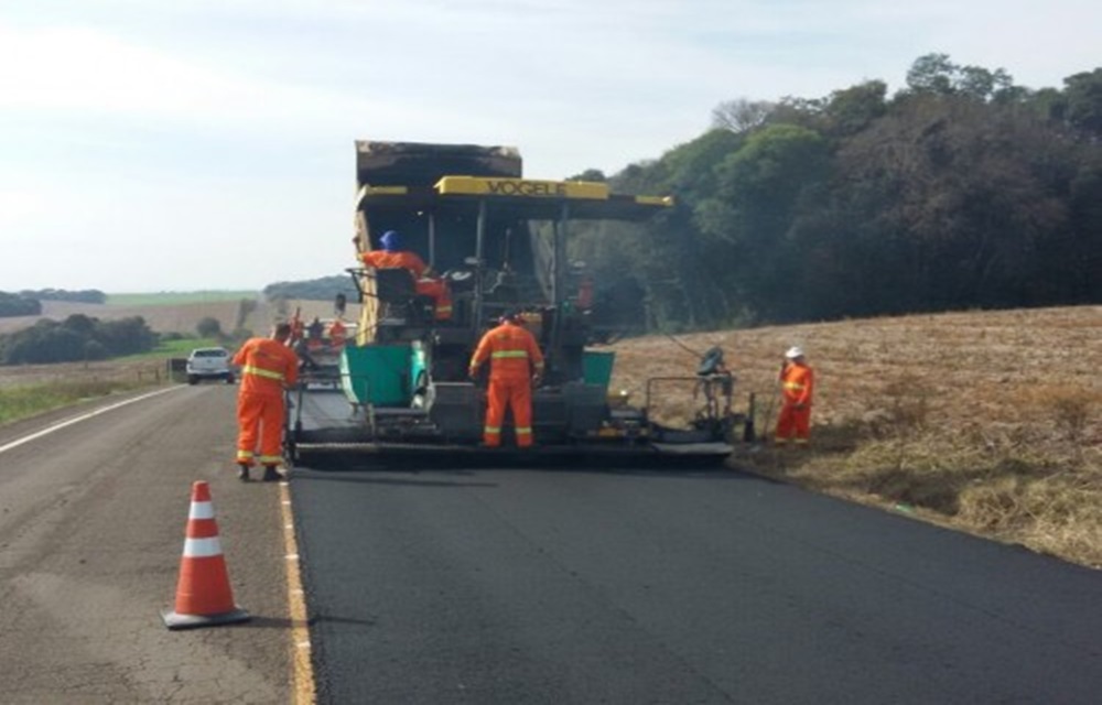 Ir para  <p>A Empresa Ga&uacute;cha de Rodovias (EGR) mobiliza 30 equipes para obras e a&ccedil;&otilde;es de conserva&ccedil;&atilde;o nas estradas entre os dias 17 e 21 de outubro.</p>

<p>Ser&atilde;o 14...